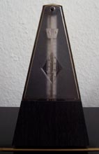 Metronom von Mälzer in Kunstoffgehäuse schwarz